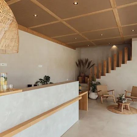 Sundunes Naxos * Плака